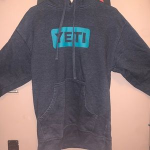 Yeti Hoodie Sweatshirt Size M